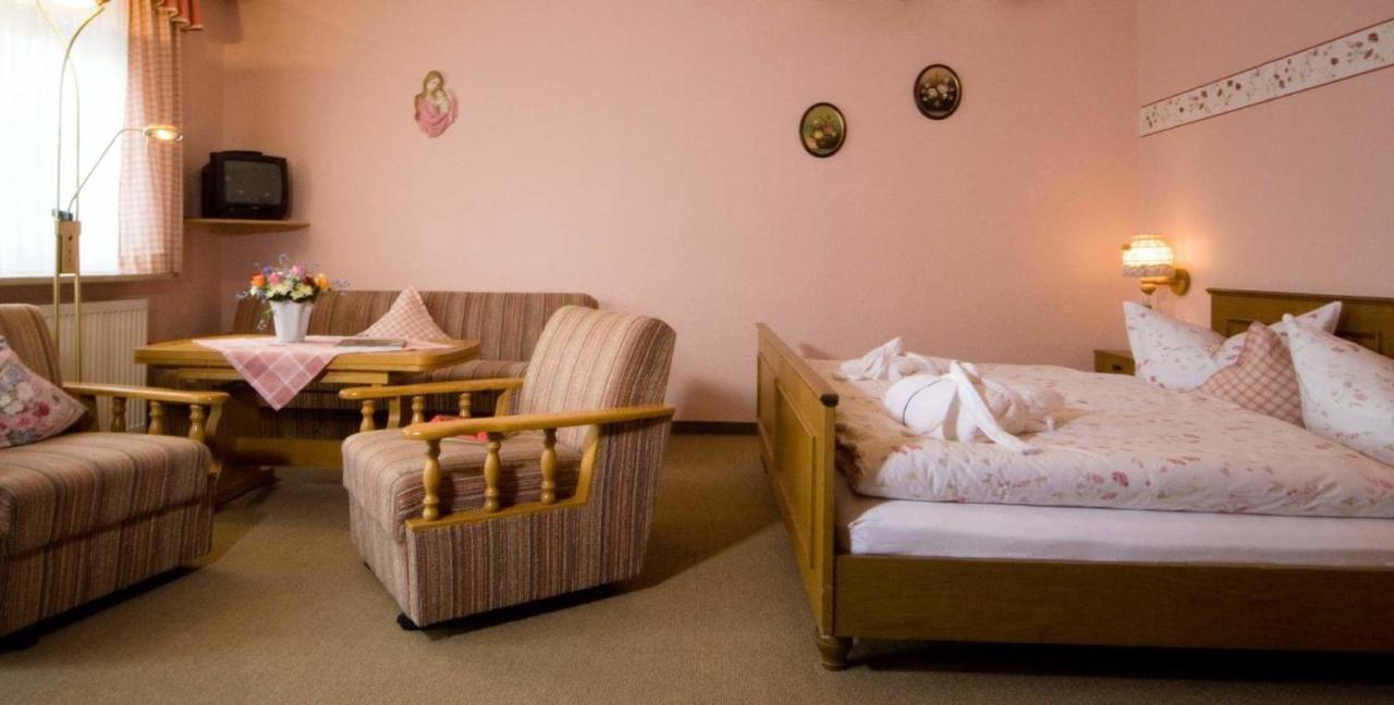 Pension Landhaus Hochfeld 茨维泽尔 外观 照片